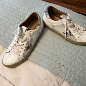 Shu shop size 8 very cute and comfy